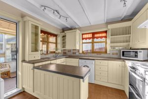 Photo 16- click for photo gallery